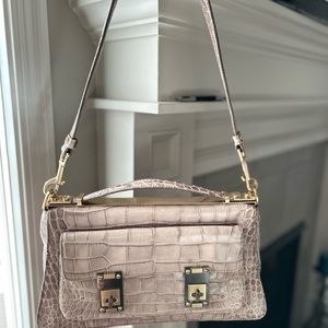 Alexis Hudson Shoulder bag in excellent condition